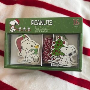 Snoopy Peanuts Gift Tags with twine